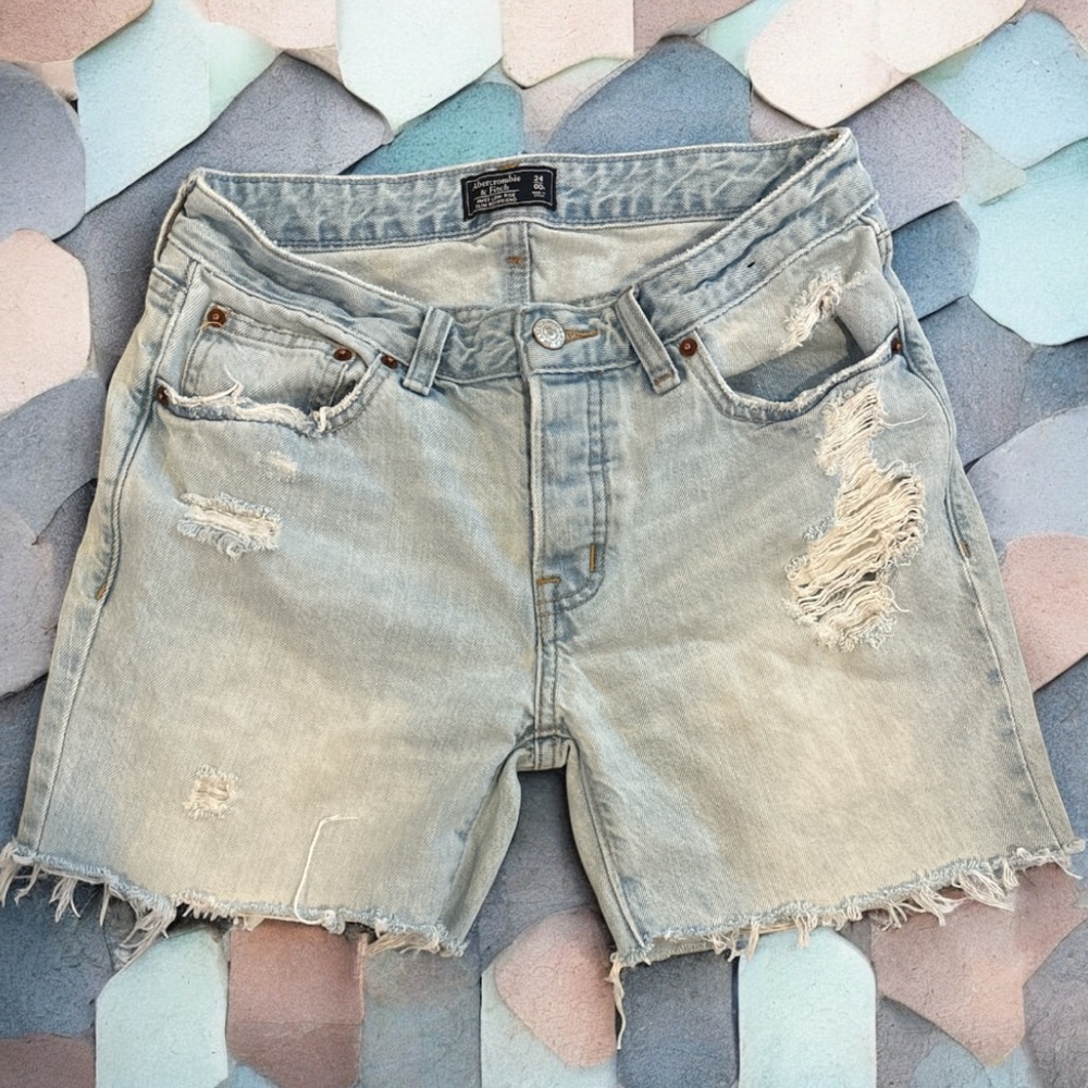 ABERCROMBIE & FITCH Women’s Ames Low Rise Slim Boyfriend Denim Shorts 00R/24